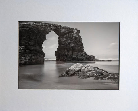 Arco en la Playa de las Catedrales